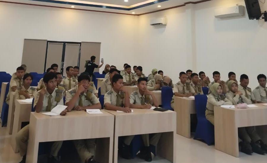 Cetak Pasukan Unggul, Disiplin, dan Jiwa Nasionalisme: SMK Teknik PAL Gelar Diklat Muda PASKAPAL 2025
